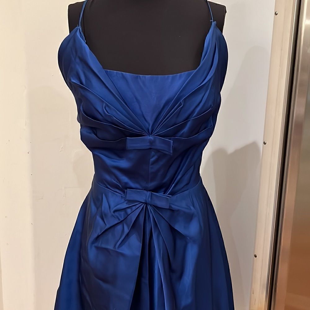Womens size 4/6 dress royal blue with bows in front vintage